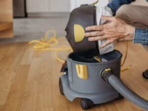 Read more about the article How to Dispose of a Vacuum Cleaner | Easy Guide