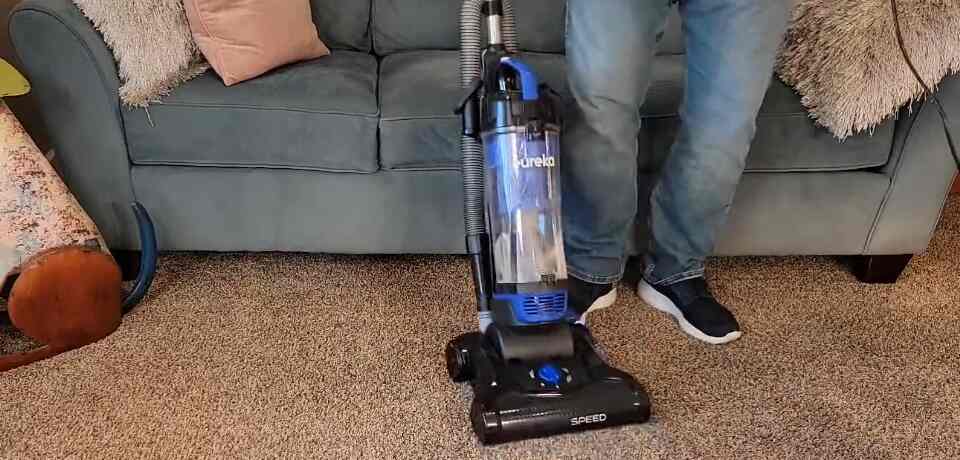 Eureka NEU182A PowerSpeed Lightweight Vacuum Cleaner Eureka NEU182A PowerSpeed Lightweight Vacuum Cleaner