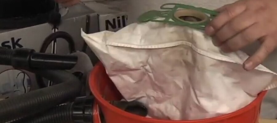 vacuum-cleaner-dust-bag-removal vacuum cleaner dust bag removal