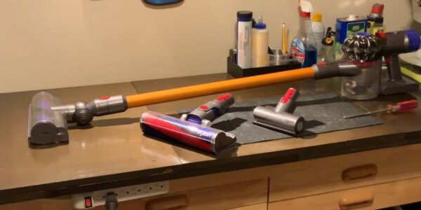 Dyson V8 Vacuum Review – Still Worth Buying in 2025?