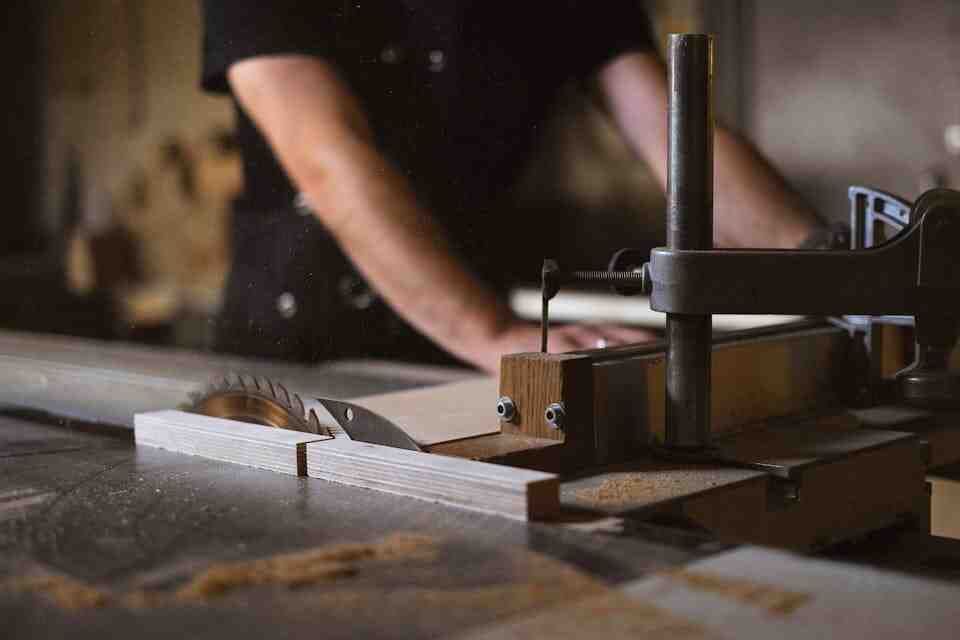 You are currently viewing The 7 Best Table Saws Under $500 in 2025